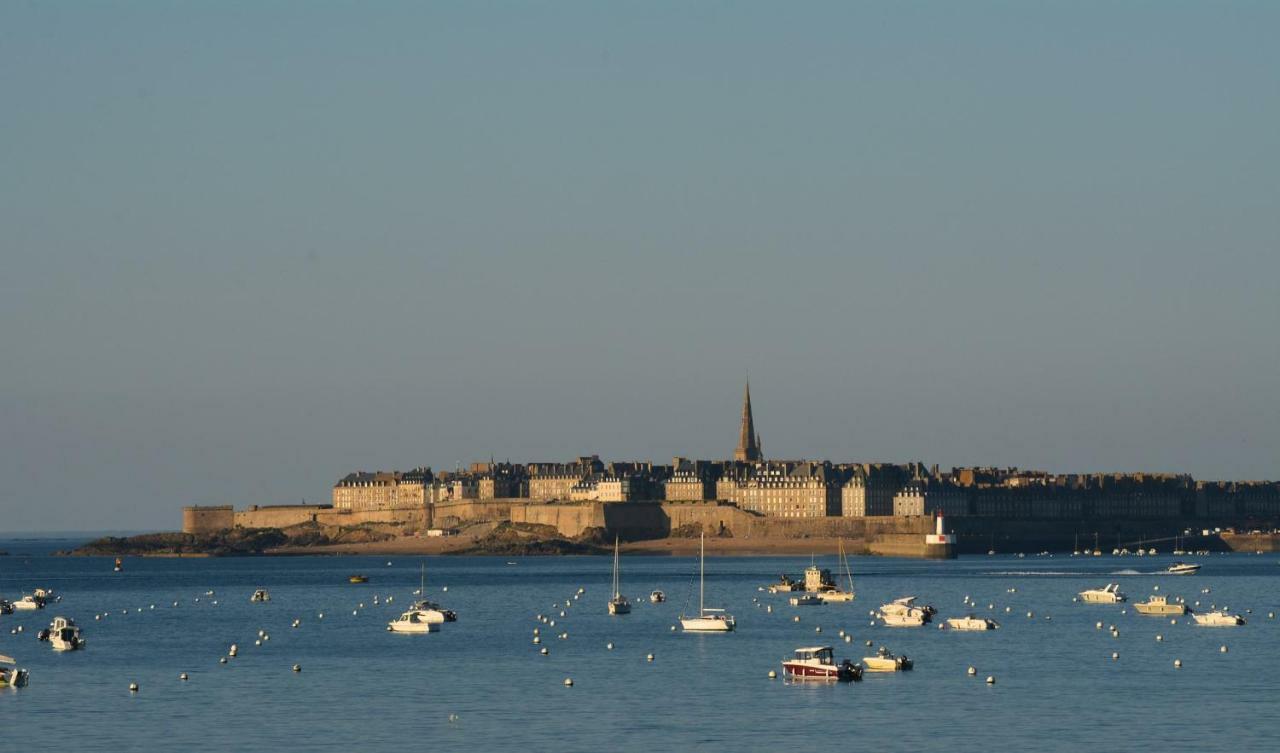 Le Servannais Saint-Malo Bagian luar foto